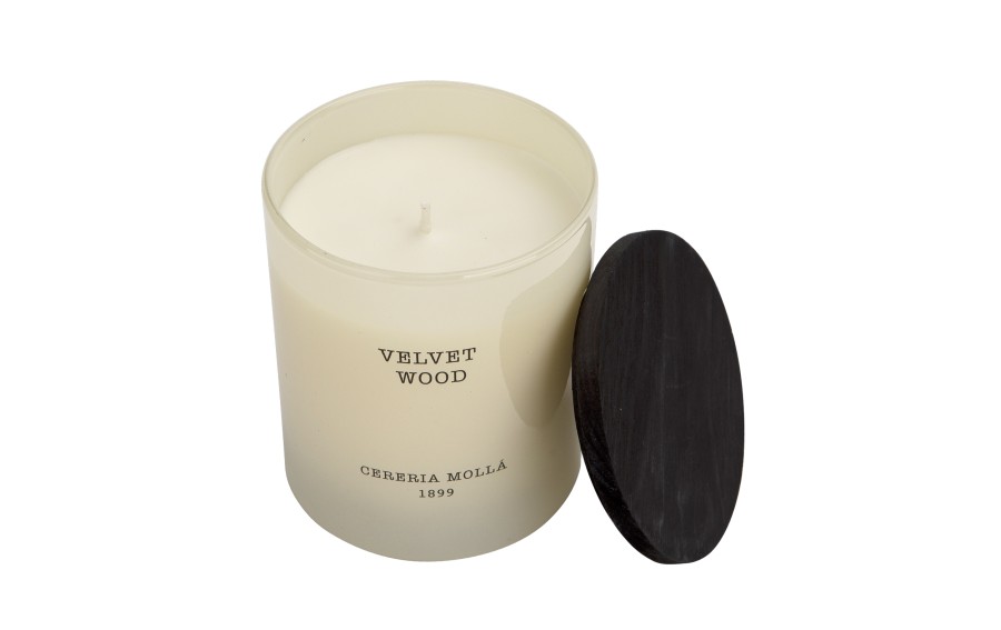 Świeca Velvet Wood 230g