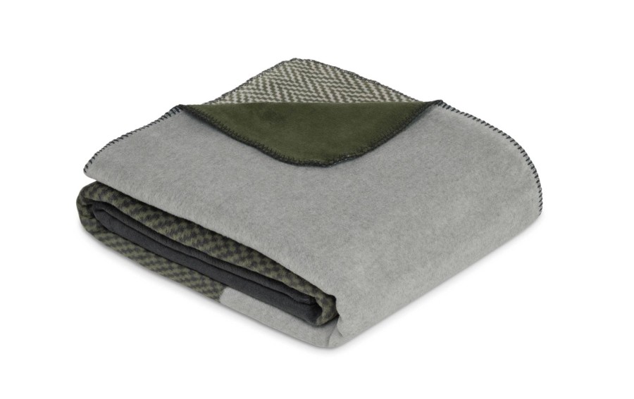 Koc Bugatti 150x200 cm IB2644-780 zielony