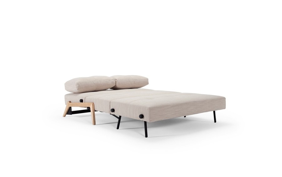 Sofa Cubed z nogami drewnianymi (140 cm)